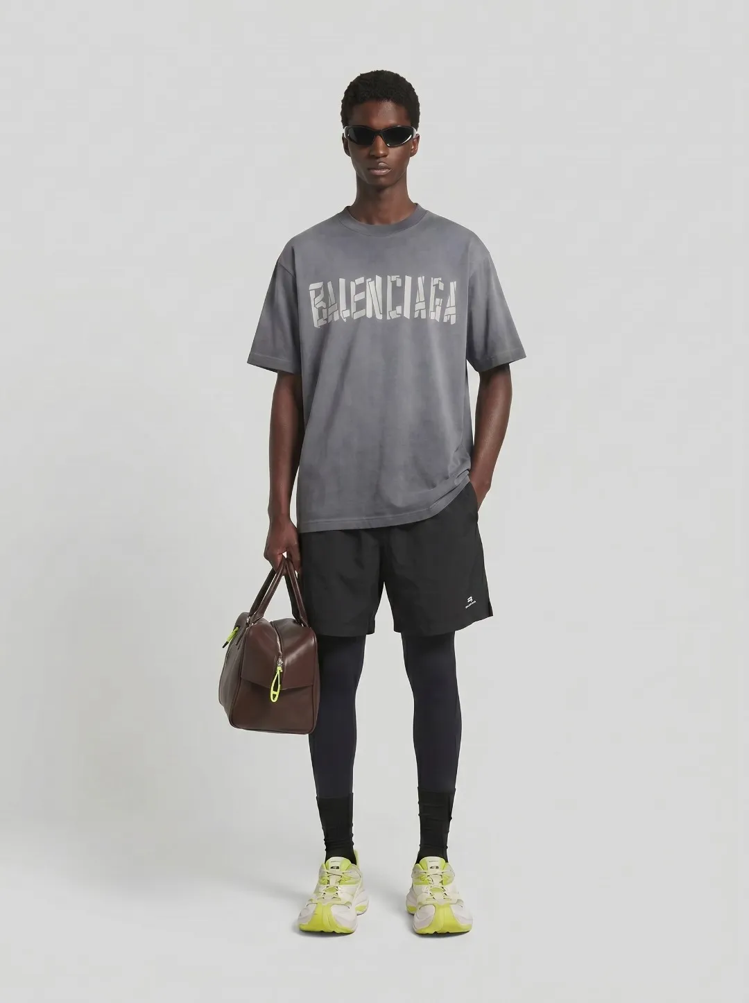 P90✨🔥 [balenciaga] 2026FW Paris lettering short-sleeved T-shirt Premium 26s double yarn 300g fabric, washed and sprayed with old and frayed craftsmanship Color: washed brown, washed Purple, washed Gray Size: S M L XL 2XL